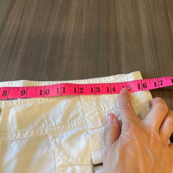 2 pairs of cute white short shorts - Picture 4 of 9